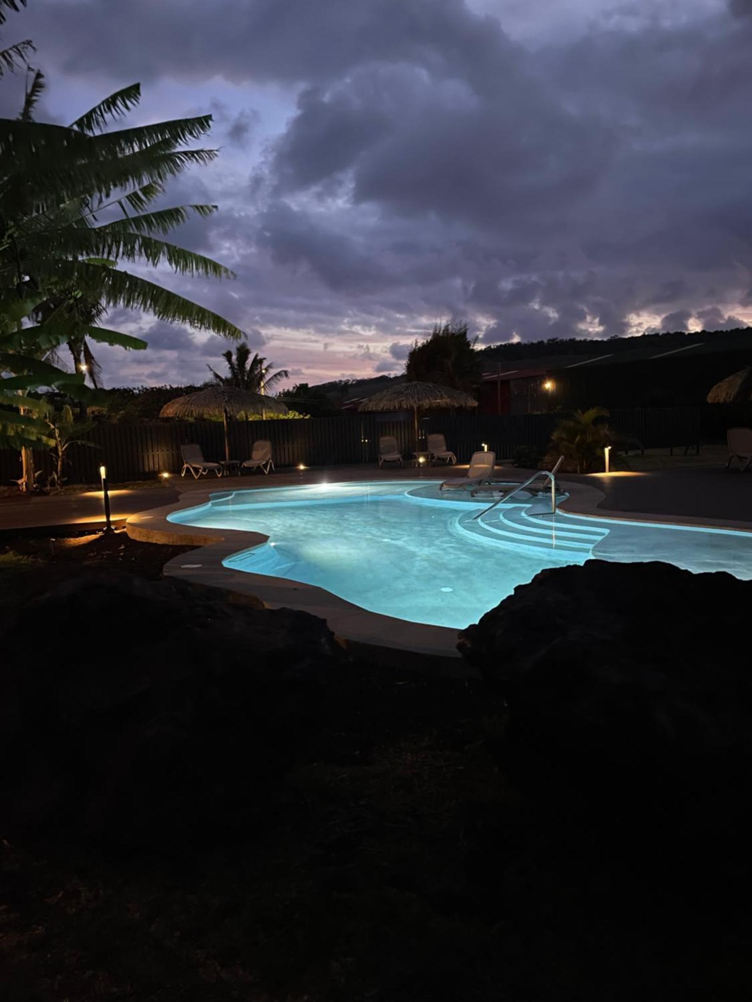 Hotel Ohana Hanga Roa Buitenkant foto